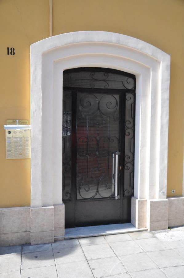 Charmant Studio Tout Proche Du Port Nizza Exterior foto